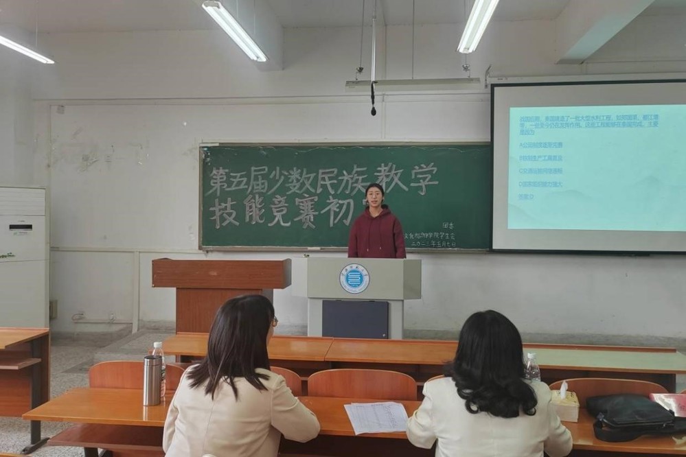 979d6b4249984d8f9133f915e5436221.jpg 979d6b4249984d8f9133f915e5436221.jpg