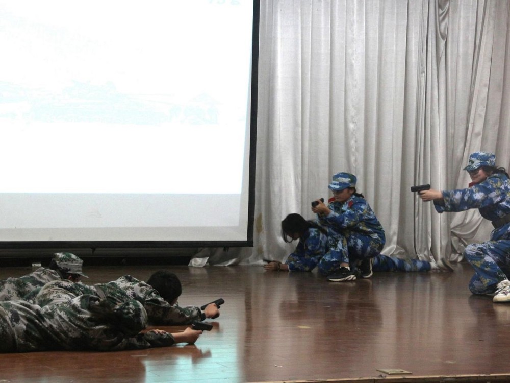 1d8a8bfc410e40d4b9d95085aad4c015.jpg 1d8a8bfc410e40d4b9d95085aad4c015.jpg