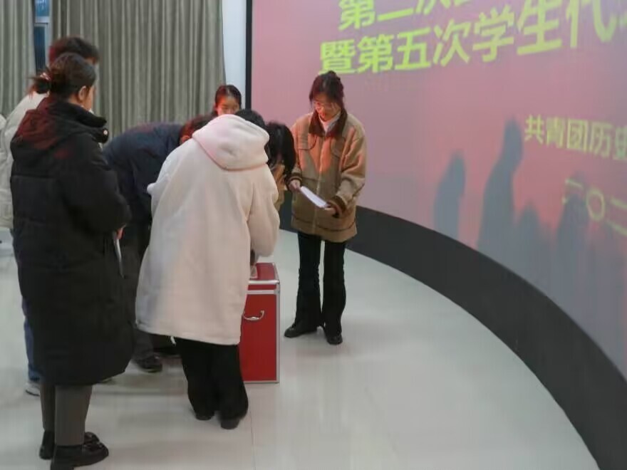 b65a73a4e4334d869a988ff5562126ec.jpg b65a73a4e4334d869a988ff5562126ec.jpg