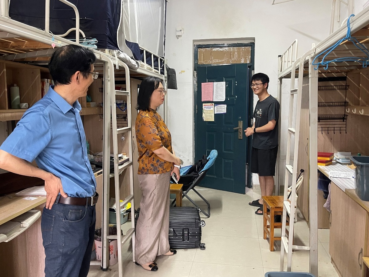 ba1a72c5852b4ef9b1c124030e0c1a2c.jpg ba1a72c5852b4ef9b1c124030e0c1a2c.jpg