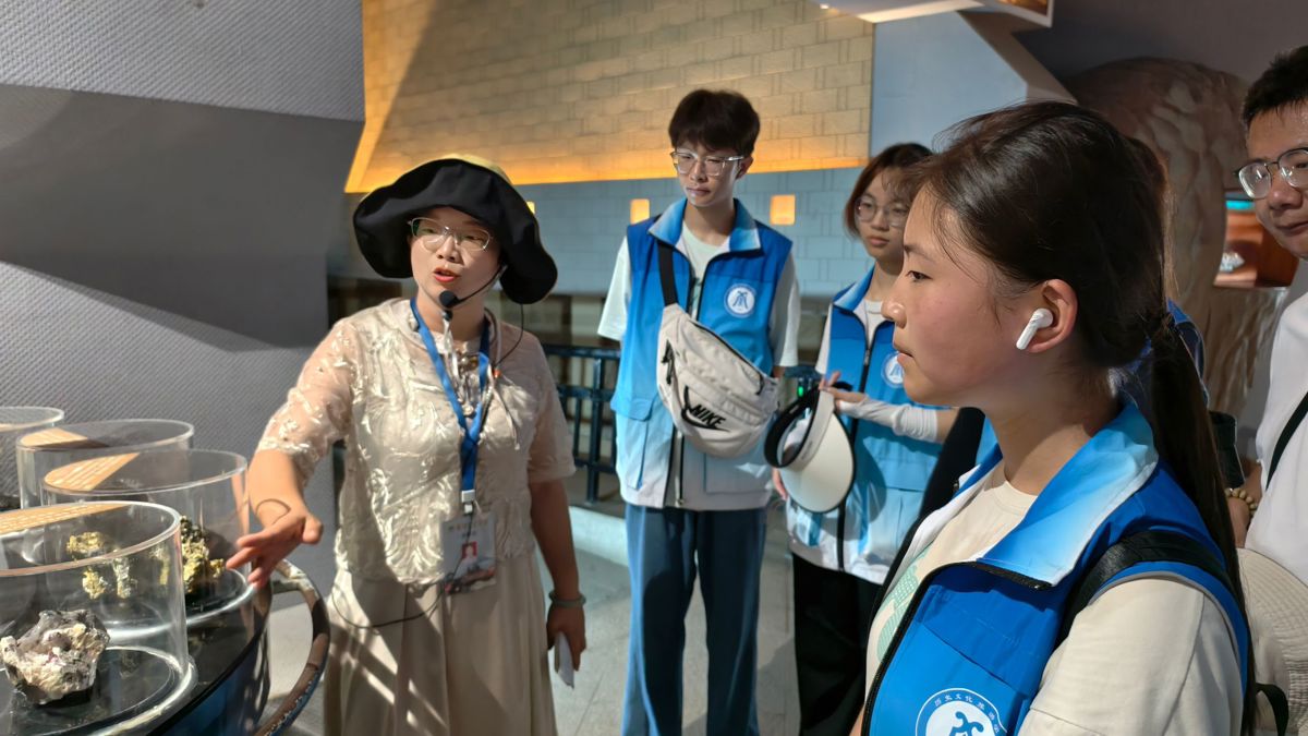 f4c80855e9134b01b63a1e9d56f73241.jpg f4c80855e9134b01b63a1e9d56f73241.jpg